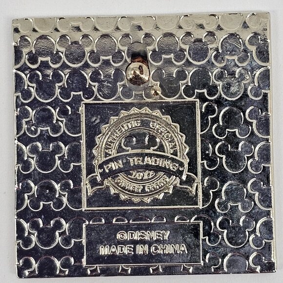 DISNEY Pin Trading ~Character Deluxe Starter Set ~ Donald Duck ~ 2013 - Picture 8 of 11